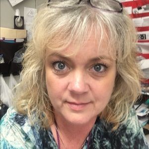 Meet your Posher, Denise